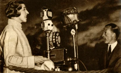 Amy Johnson Broadcasting from Croydon Airport