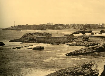 Biarritz - La Digue de la Cafetiere, c1930