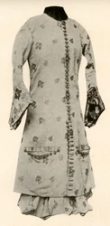 Coat and full breeches of buff brocade with flowers and leaves, c1670
