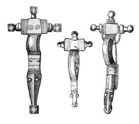 Cruciform fibulae
