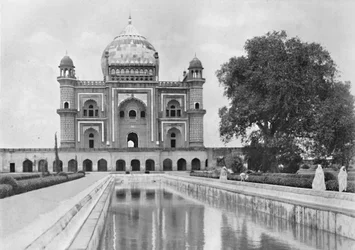 Delhi. Tomb of Safdar Jung
