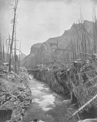Devils Canyon, Banff, North West Territories, Canada