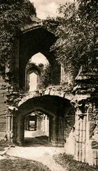 Entrance to the Banqueting Hall, Kenilworth Castle, Warwickshire, early 20th century