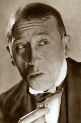 Gordon Harker, British actor, 1933