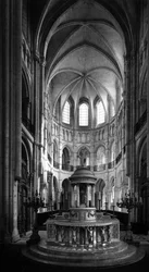 Gothic art: view of the choir of the Cathedrale Notre Dame de Noyon