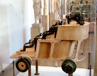 Greek War Chariot