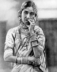 Indian Nautch Girl