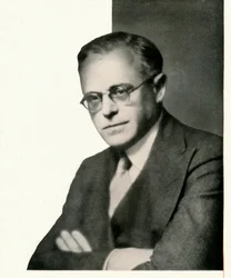 Interviewed in Camera: Film Producer Basil Dean Reveals Star Booths Gin In Your Cocktails And You