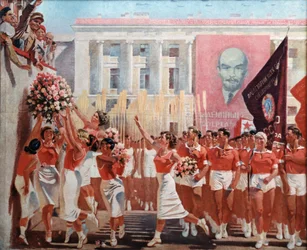 Kirov Watches a Parade of Sportsmen (1935)