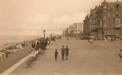 La Digue, The Promenade
