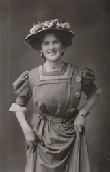 Miss Zena Dare