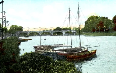 New Lock and Bridge, Richmond, London