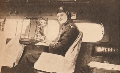 Operating a Portable Wireless Outstation, 1940