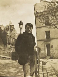 Pablo Picasso at the Place Ravignan, Montmartre