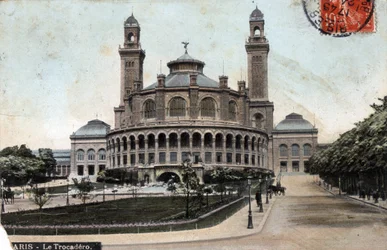 Paris: exterior view of the Palais du Trocadero - Postcard dated 1908