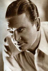 Richard Dix, American actor, 1933