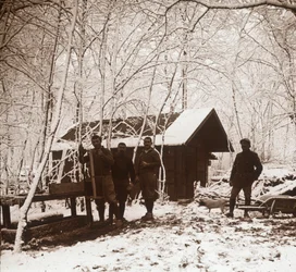 Soldiers in the snow, Forêt de la Reine, France
