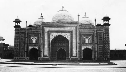Taj Mahal Mosque or Masjid, Agra, India, 1916-1917