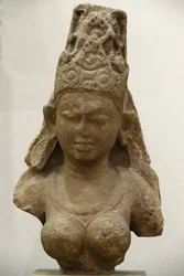 Yogini. 800-900. Pratihara Period. Sandstone. Central India (Madhya Pradesh). Victoria and Albert Museum, United Kingdom