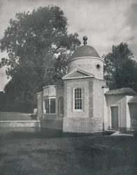 The gazebo and swimming pool at Biddesden House, Wiltshire, 1933