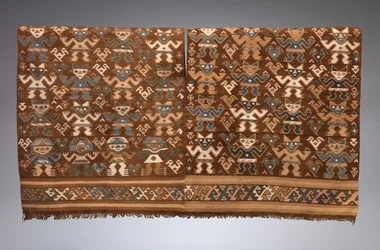 Tunic with Frontal Figures