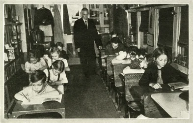 When the School comes to the Children - Travelling schools provide thoroughly modern education