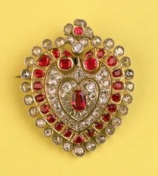 Antique heart-shaped brooch (diamond and ruby)