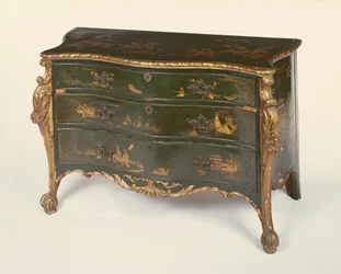 Green Lacquered and Parcel Gilt Serpentine Commode, in the Style of Thomas Chippendale