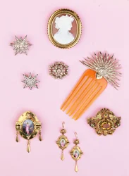 Selection of jewellery