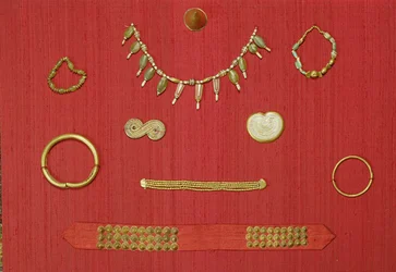 Selection of jewellery, Harappa, 2300-1750 BC
