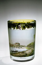 Tumbler enamelled with a view of Meissen by Samuel Mohn, German, early 19th century