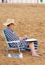 Lady watercolour painter