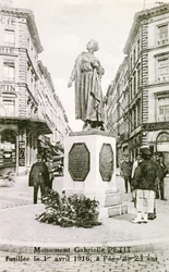 Monument in Brussels commemorating Gabrielle Petit, c.1925