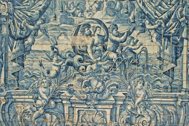 Oporto, Se Catholic Cathedral (orig. 12th century), azulejos, hand painted blue tiles