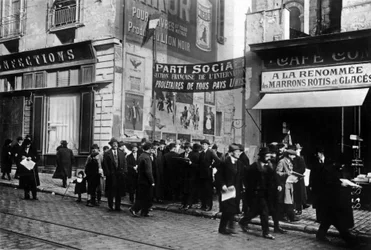 The Socialist Conference in Tours
