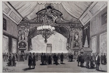 Incandescent lighting at the Electricite Exhibition: the Werdermann chandelier in the theatre hall - in Nature