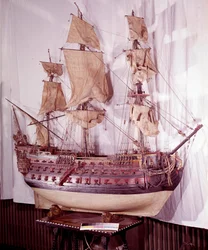 Miniature Model of a Ship with Three Decks, Weapon of 92 Guns
