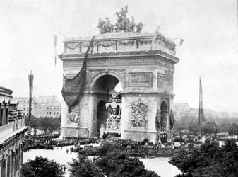Funeral of Victor Hugo at the Arc de Triomphe, Paris, on 01/06/1885