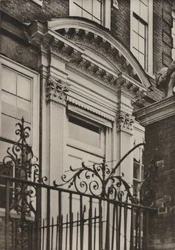 Doorway, North Pallant, Chichester