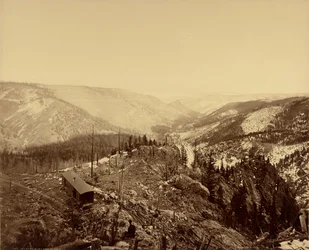 Los Pinos Valley, Looking East