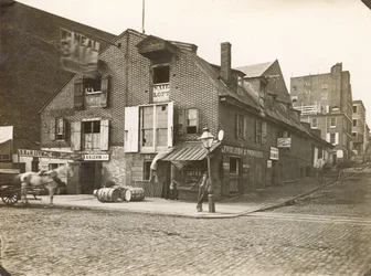 Race Street Wharf, Delaware Avenue at Race Street