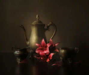 Elegant Lilies And Silver