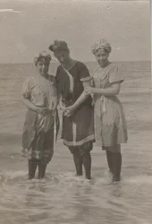 Detail, bathing party, Houlgate, September 1911